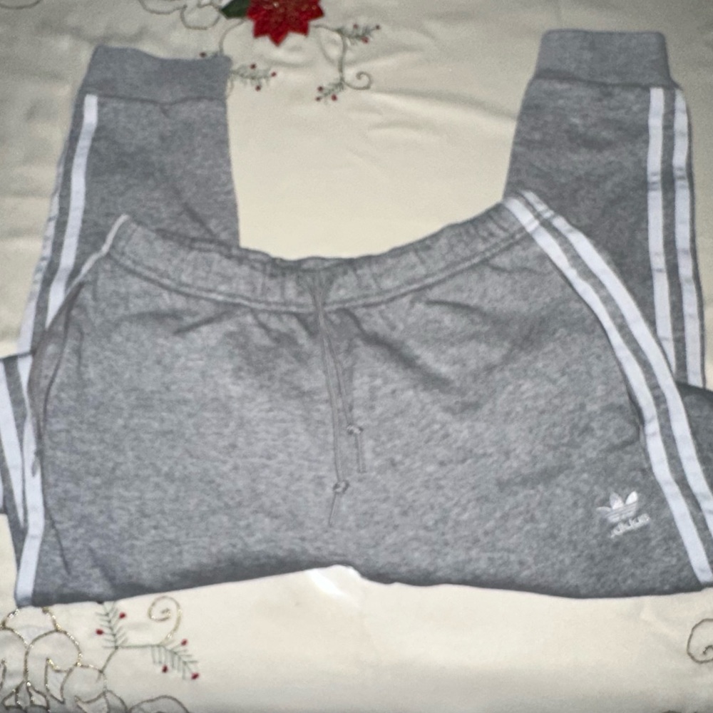 grey adidas sweatpants